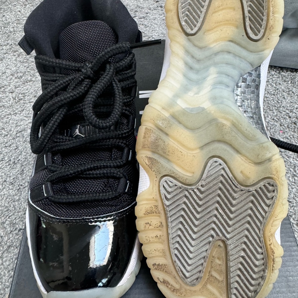 Air Jordan 11 Retro jubilee (GS) - Picture 5 of 5